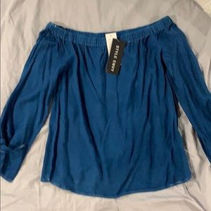 Off the shoulders jean looking shirt